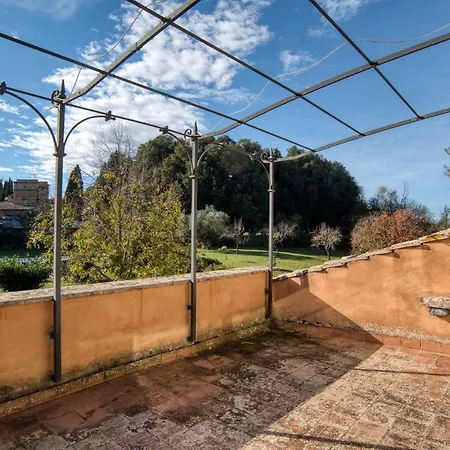 Awesome In With Outdoor Swimming Pool *