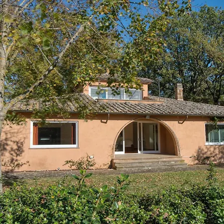 Holiday home Awesome In With Outdoor Swimming Pool Sutri