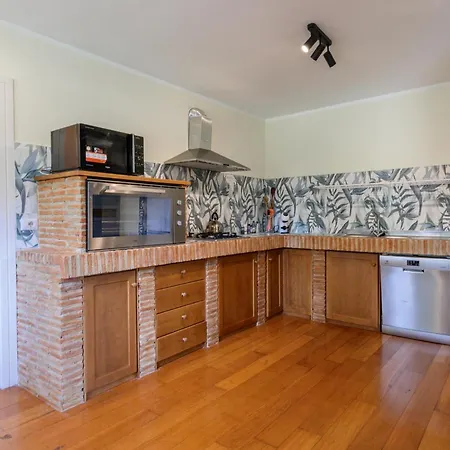 Holiday home Awesome In With Outdoor Swimming Pool Sutri